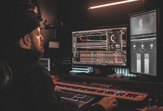 Harmonizing Quality and Reach: The Key to Successful Music Marketing