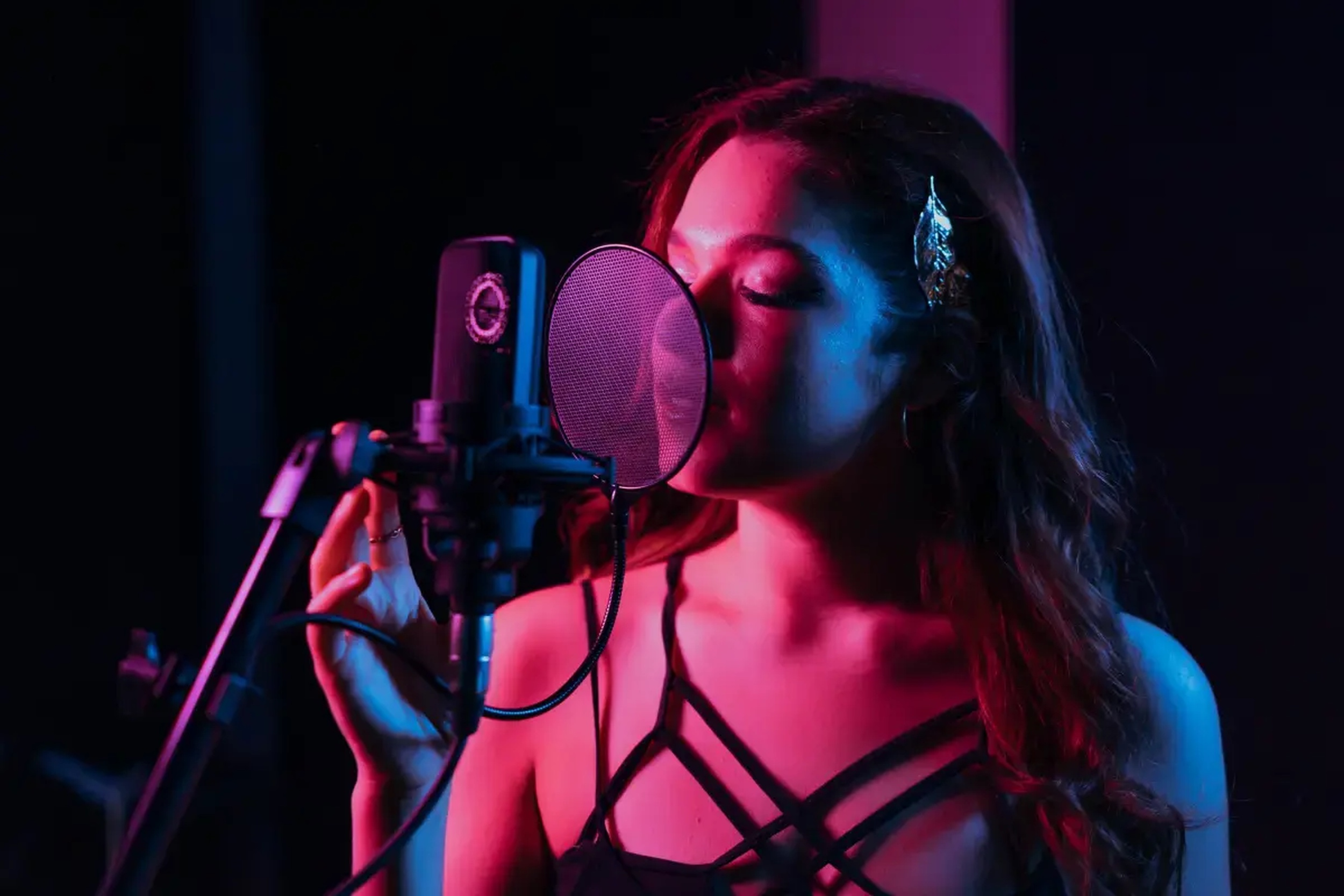 why every musician needs a website to grow fanbase and sell music online